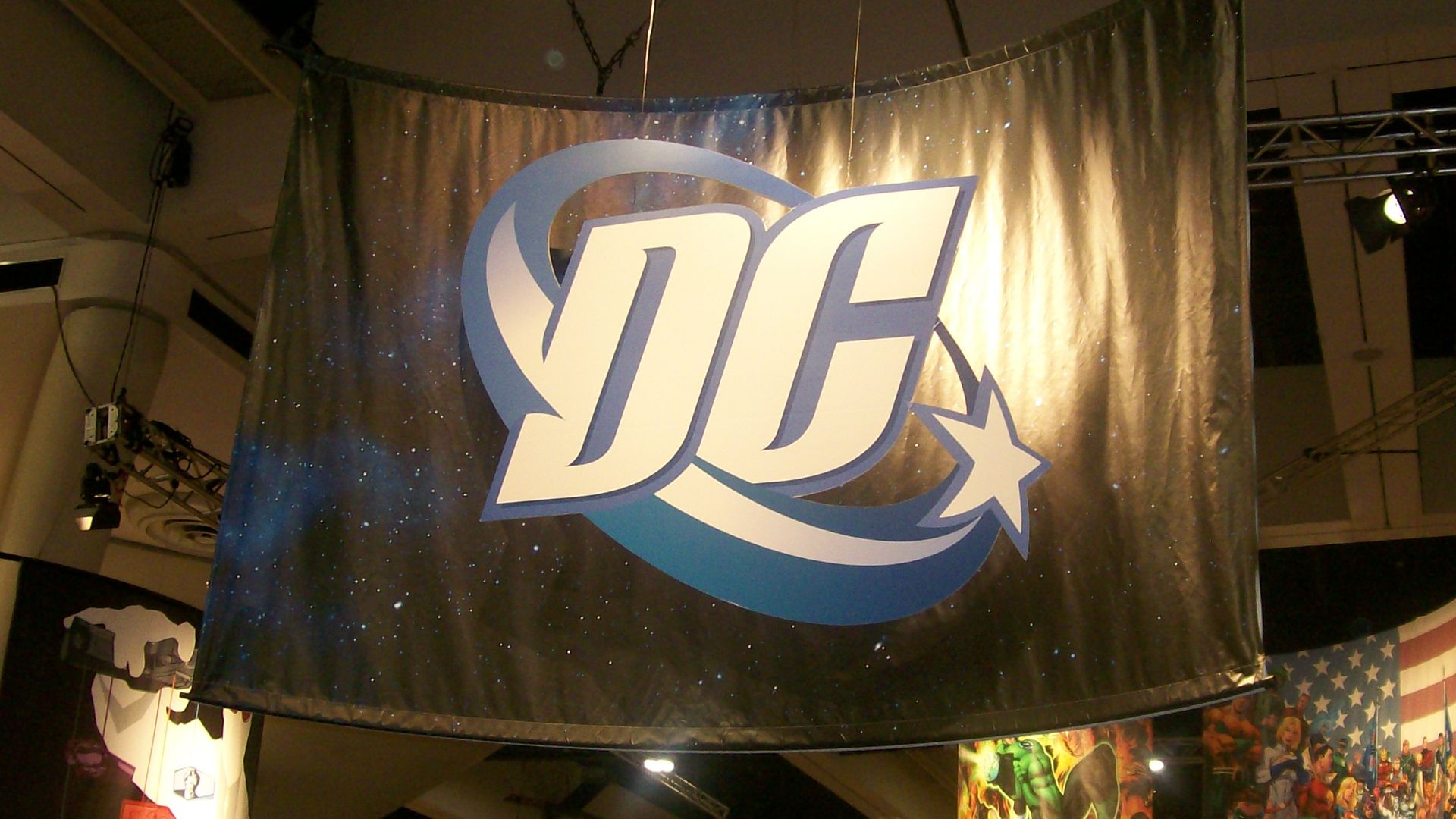 File:DC Comics (3314241311).jpg