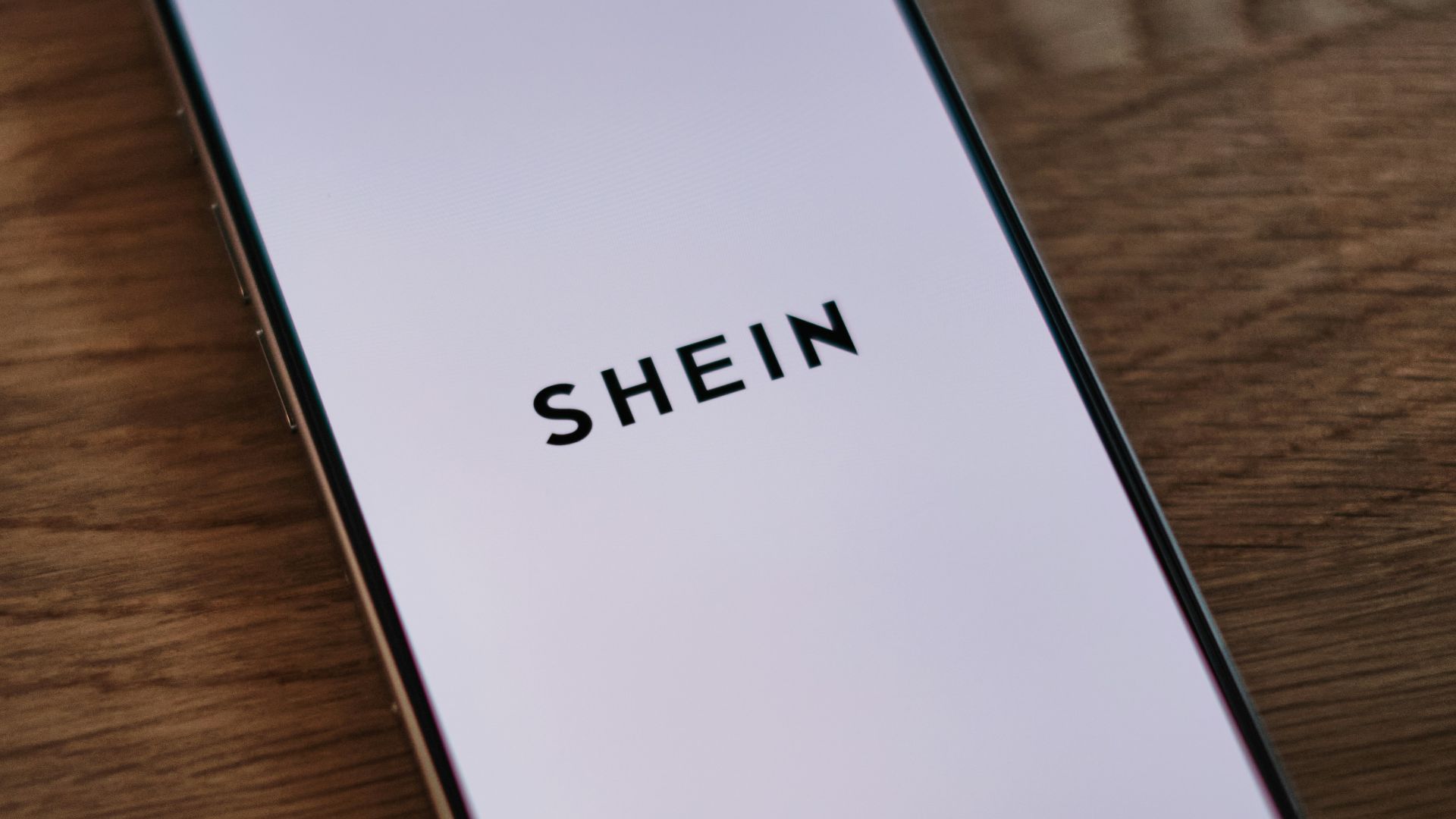 A phone that is sitting on a table