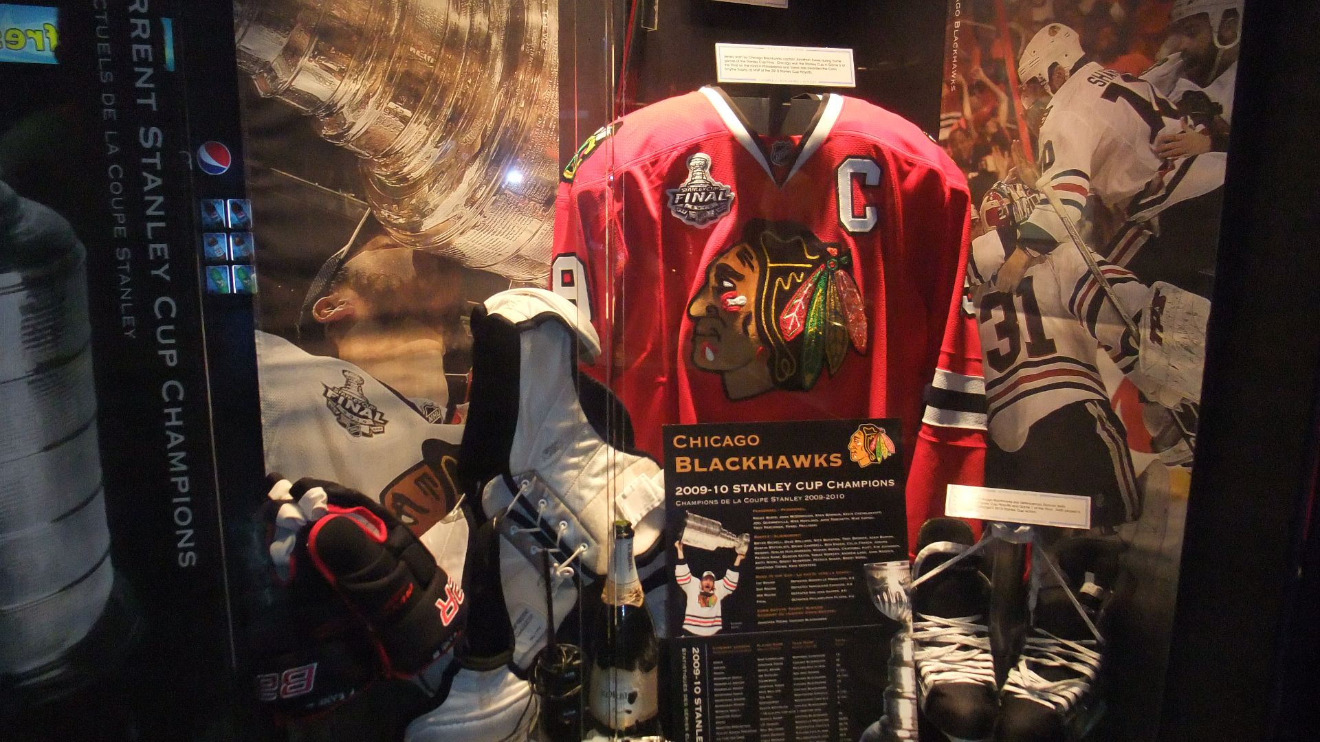 File:Chicago Blackhawks - Stanley cup champions 2010 (4759002706).jpg