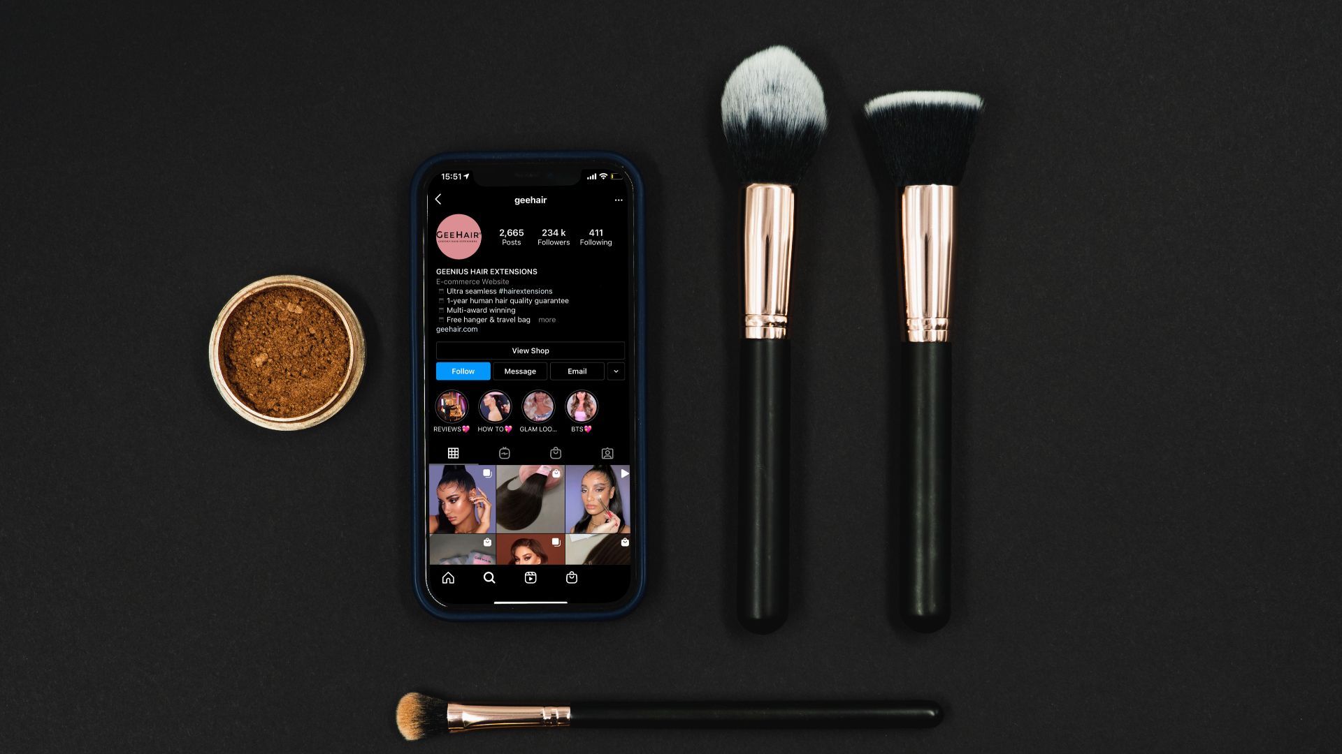 File:Contour and Bronzing Tutorials on Instagram.jpg