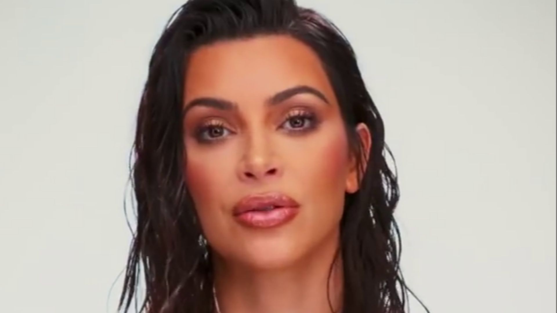 File:Kim Kardashian 2017 (cropped).png