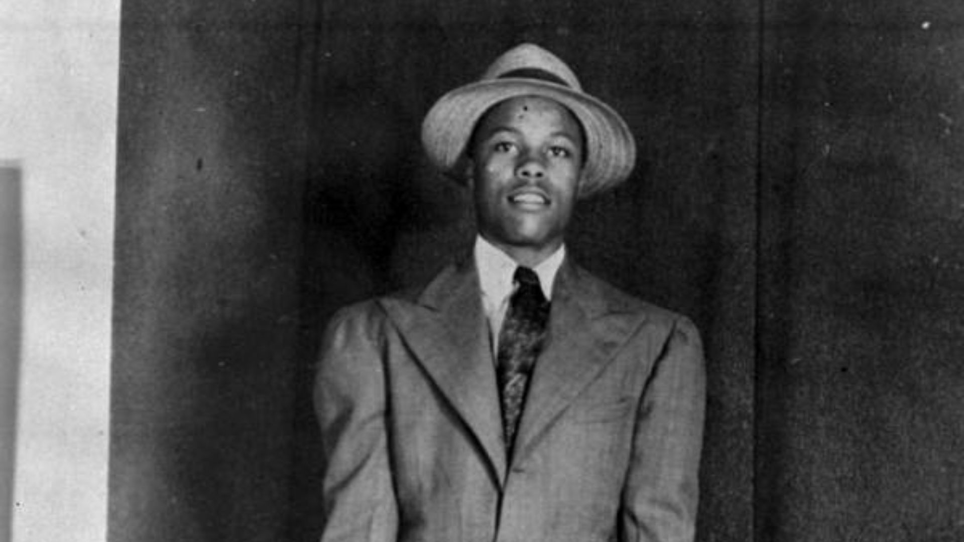 File:Rayfield McGhee in a zoot suit- Tallahassee, Florida (6298592762).jpg