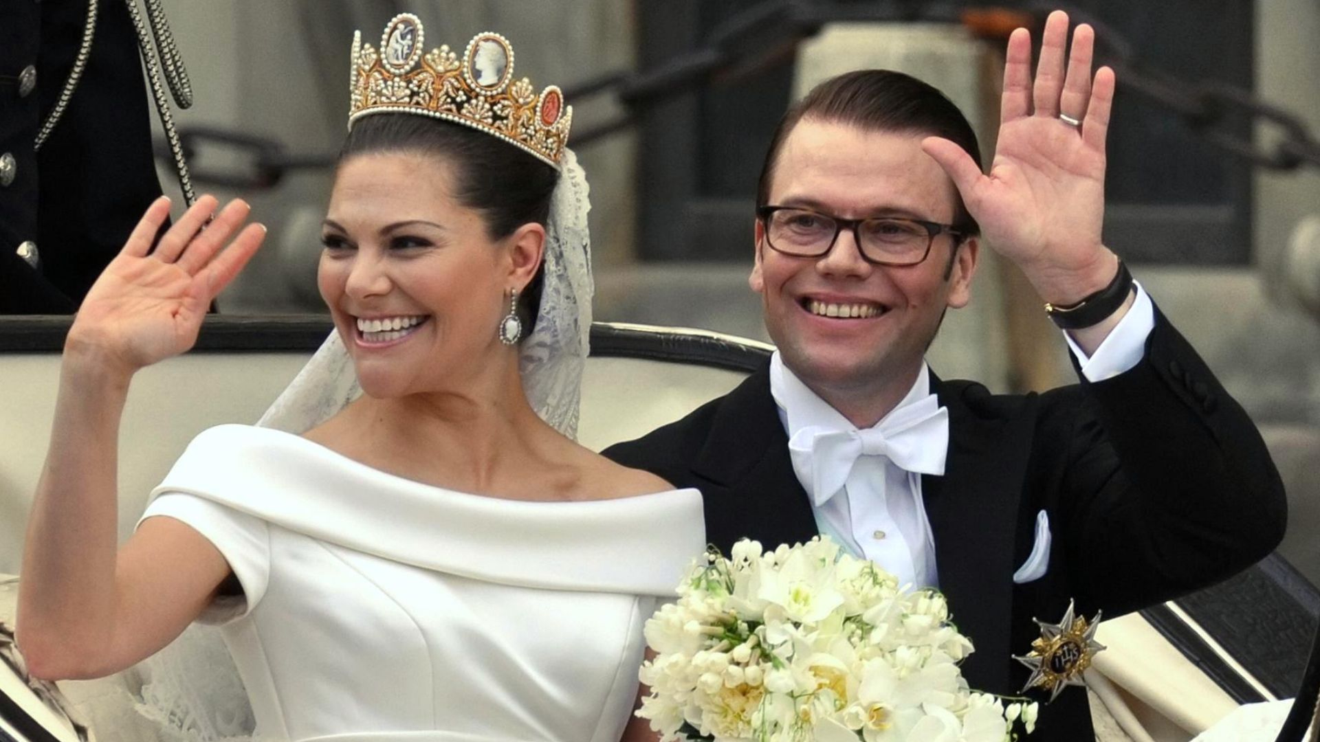 File:Royal Wedding Stockholm 2010-Slottsbacken-05 edit.jpg