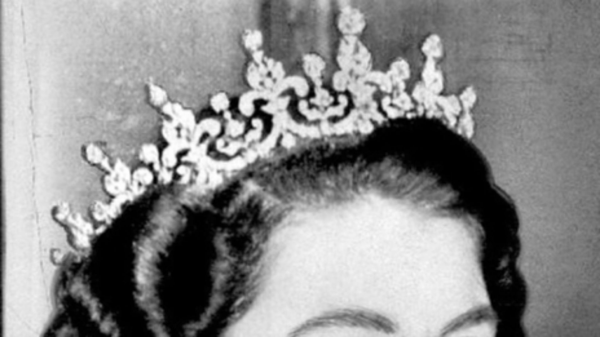 File:Queen Elizabeth II - 1953-Dress.JPG