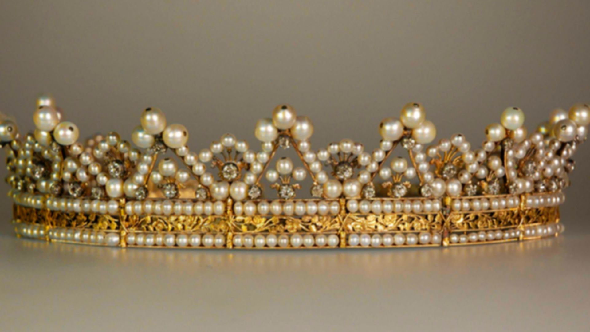 File:Diadem of Stéphanie de Beauharnais.jpg