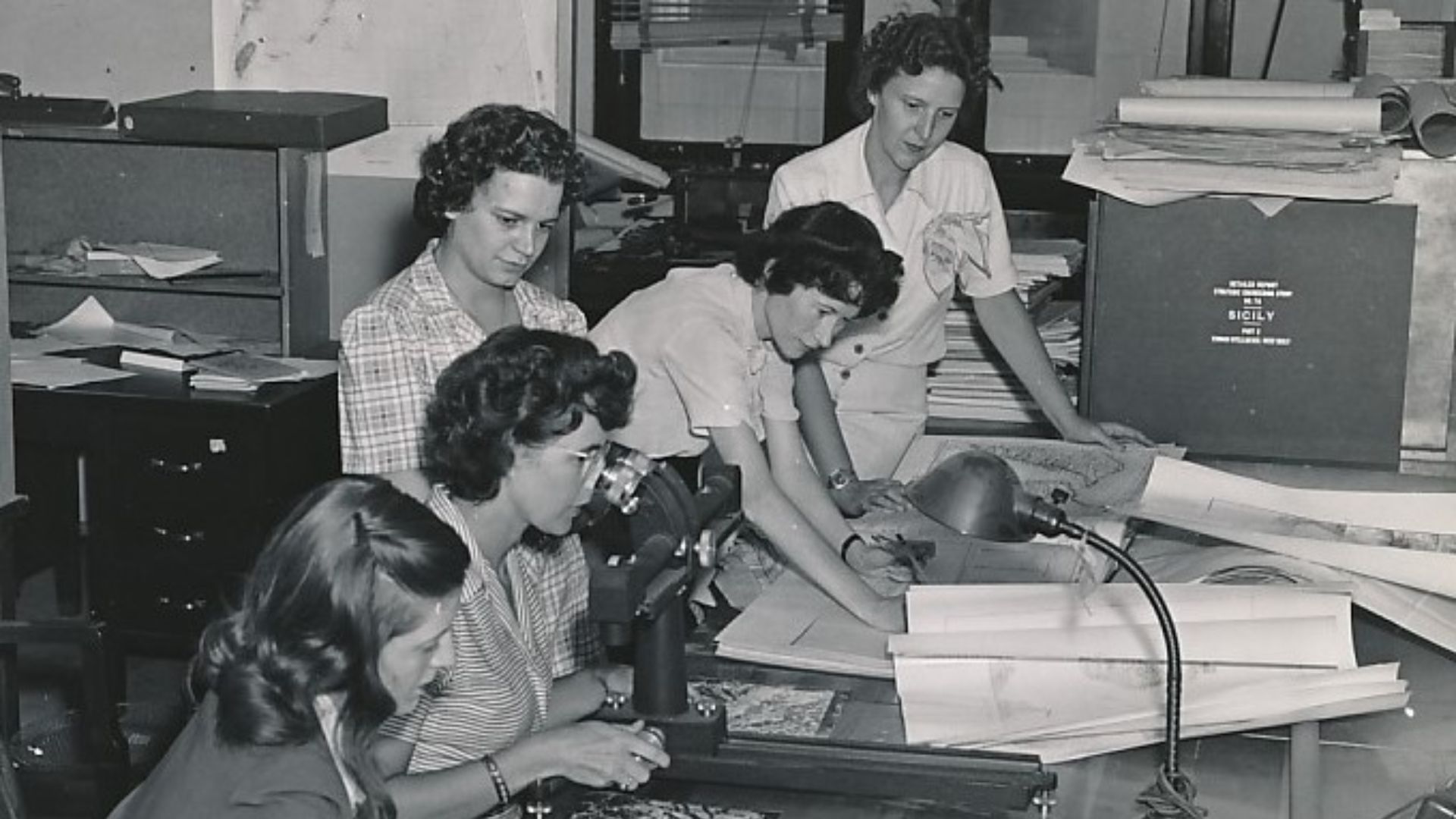 File:Women USGS geologists working with maps during WWII (crop).jpg