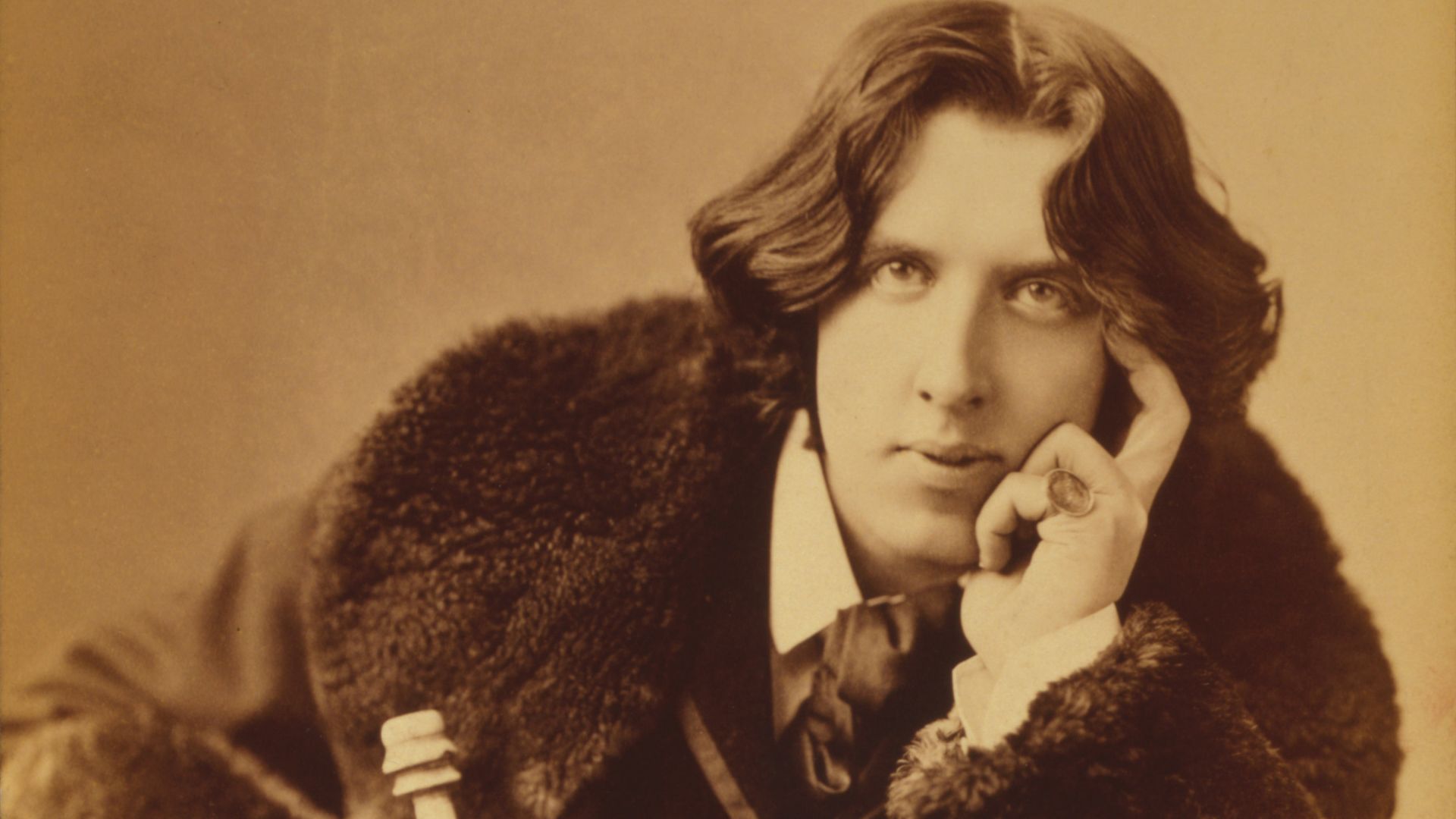 File:Oscar Wilde portrait by Napoleon Sarony - albumen.jpg