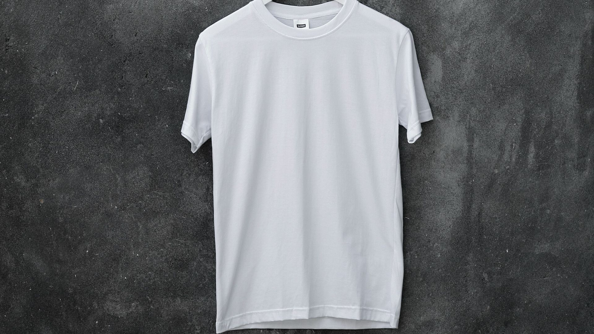 white crew neck t-shirt