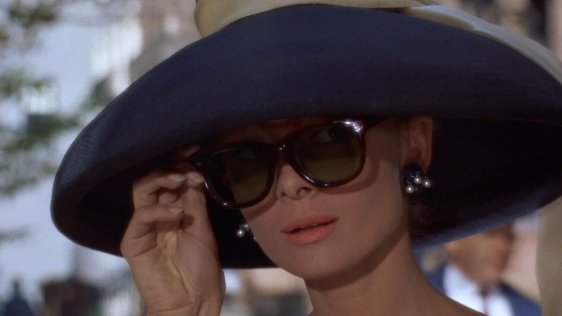 File:Audrey Hepburn Tiffany's 2.jpg