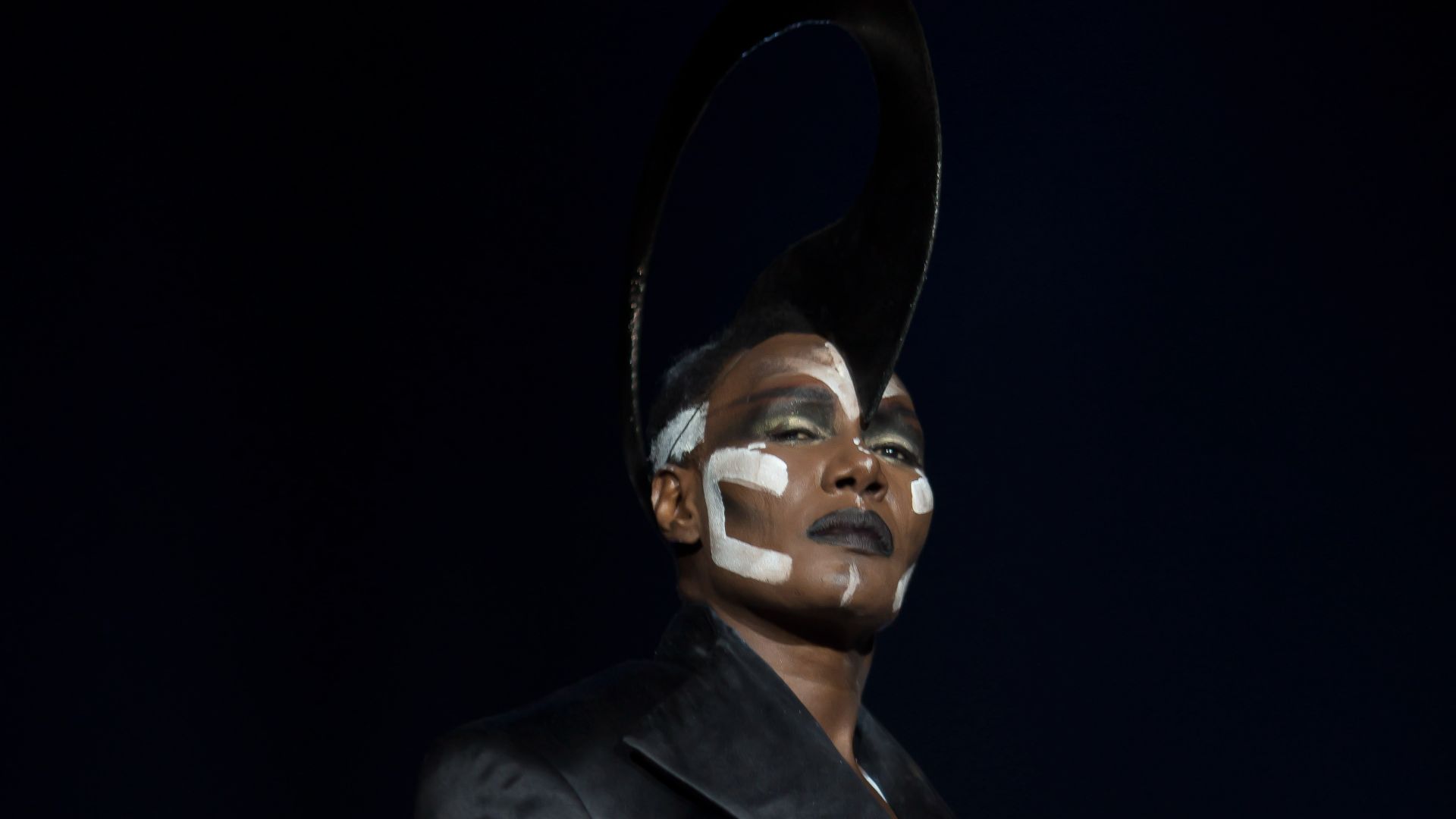 File:Grace Jones at Carriageworks (Vivid) - 1st June 2015 08.jpg