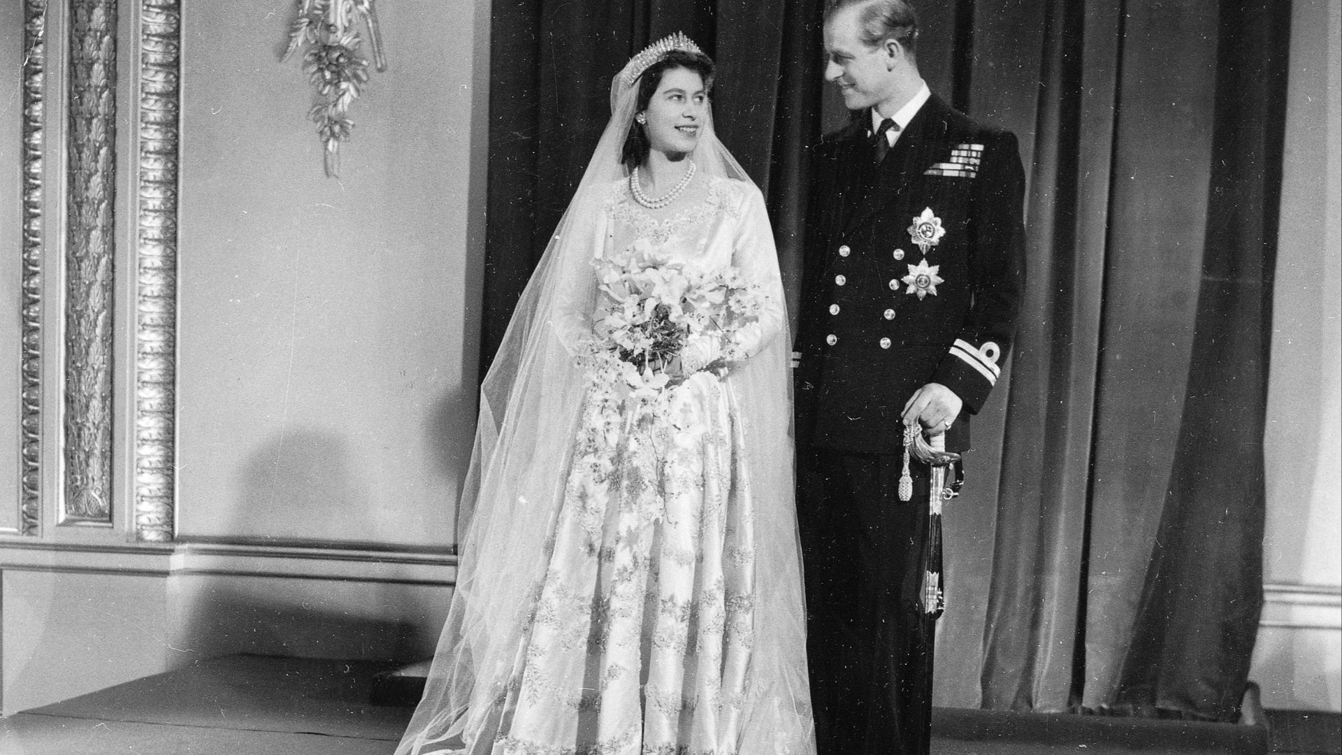 File:Princess Elizabeth and Duke of Edinburgh wedding portrait.jpg
