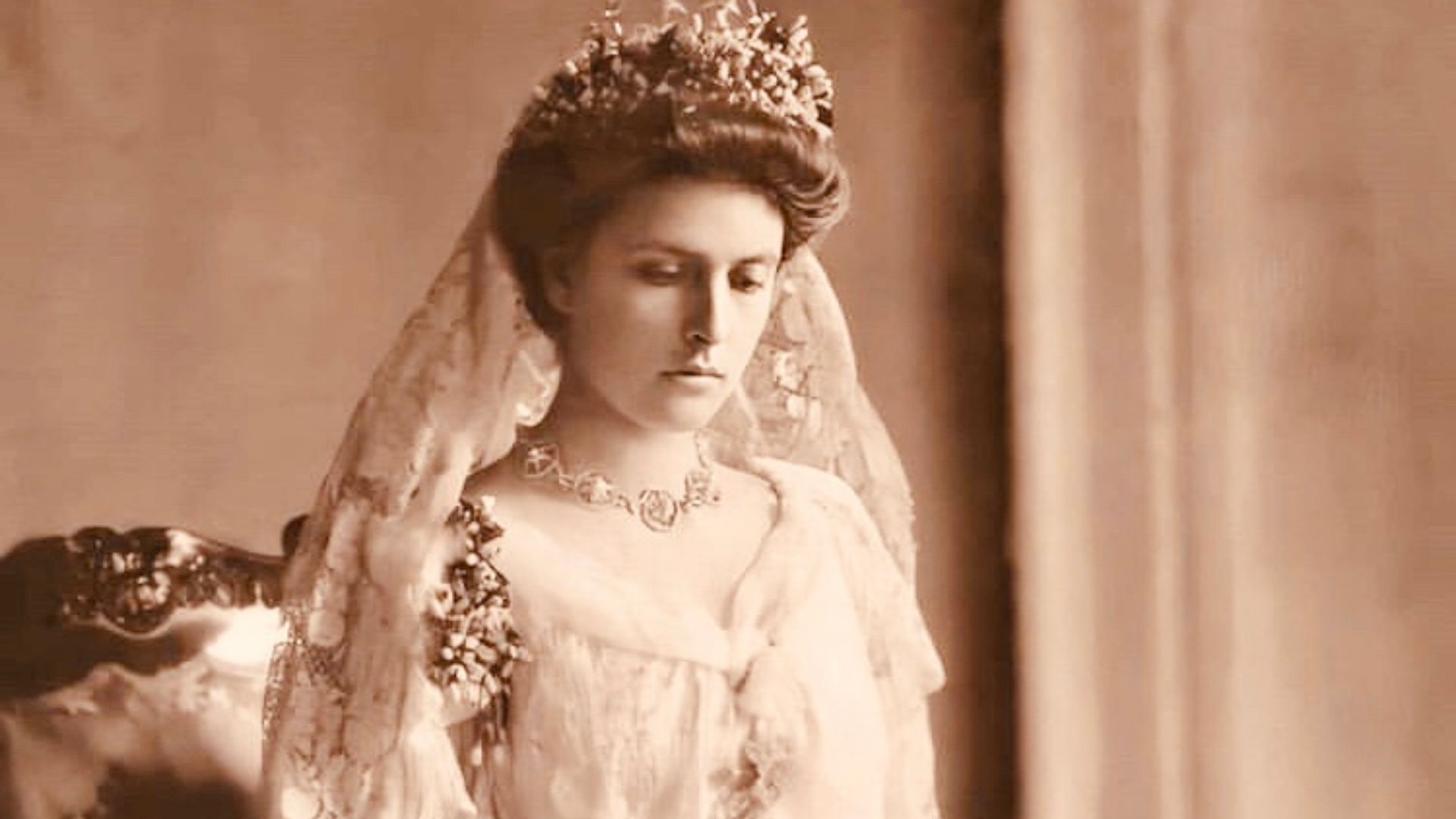 File:Princess Alice of Battenberg.jpg