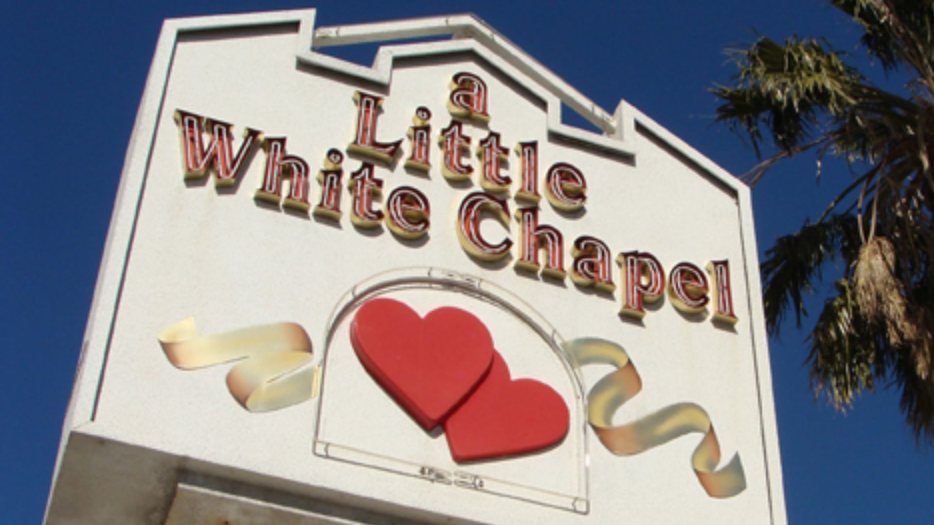 File:Little White Chapel.jpg