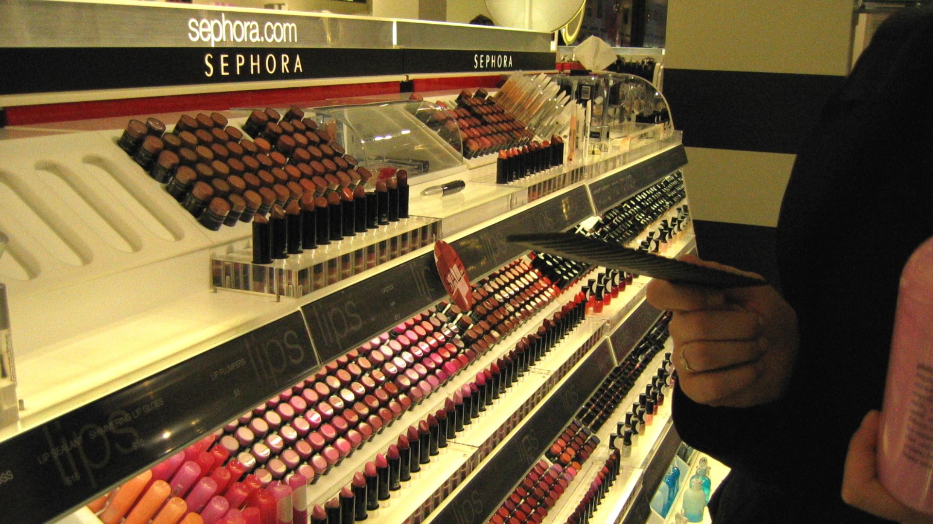 File:Miles of makeup at Sephora - Flickr - Jennie Robinson Faber.jpg