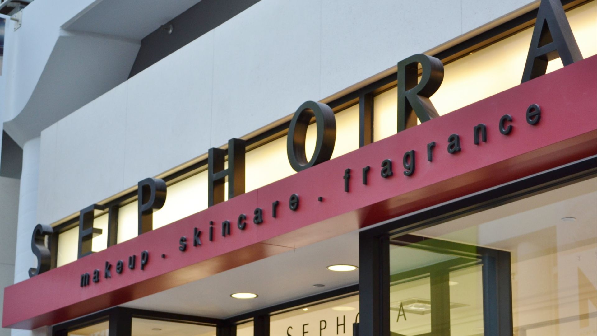 File:Sephora Store at Toronto Eaton Centre.jpg