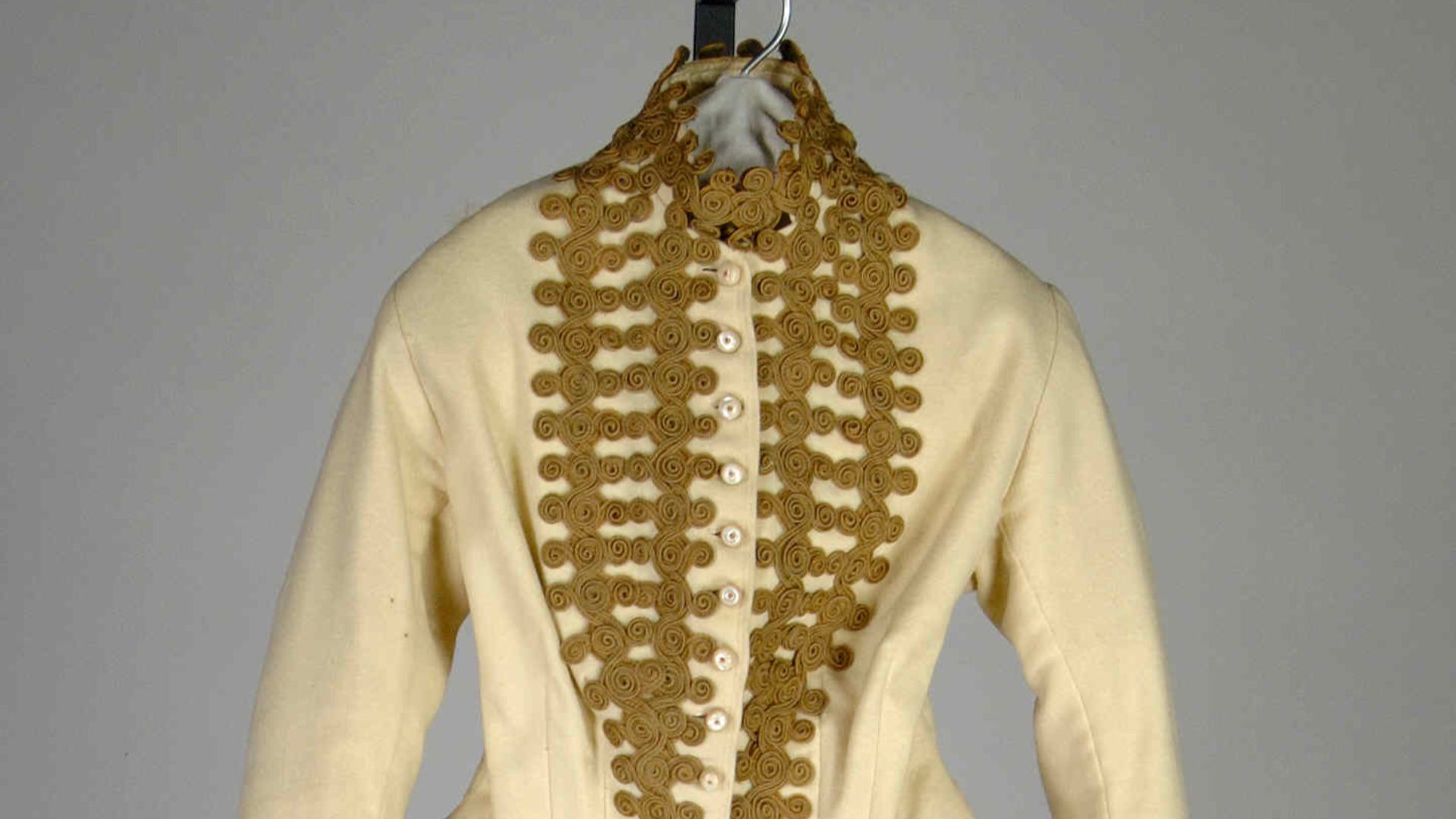 File:Walking dress MET 58.12.1a-d CP1.jpg