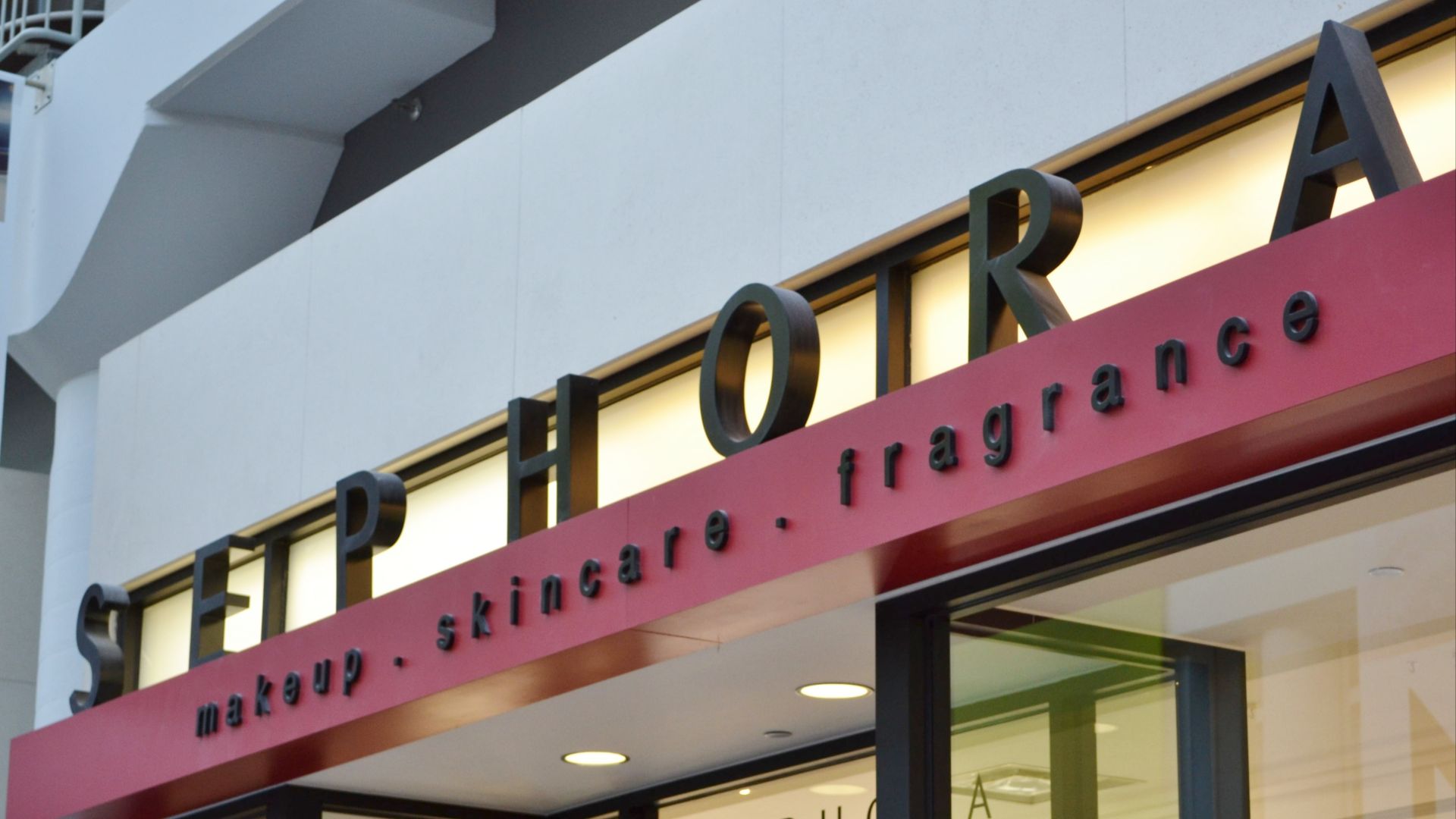 File:Sephora Store at Toronto Eaton Centre.jpg
