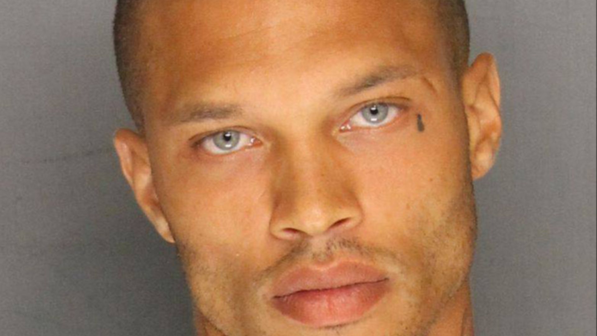 File:Jeremy Meeks Mug Shot.jpg