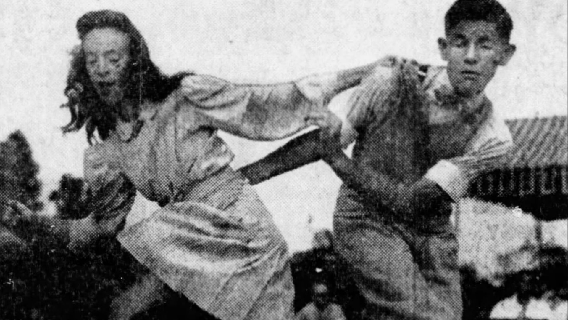 File:Young couple jitterbugging circa 1945.jpg