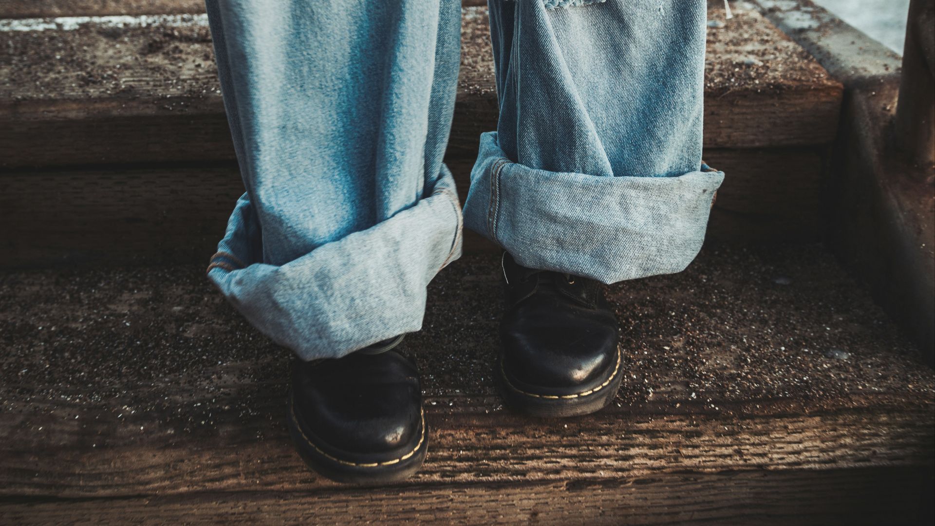 a pair of legs in jeans