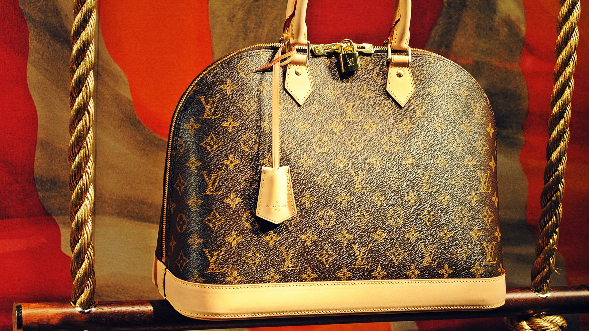 File:Berlin Louis Vuitton (6517140955).jpg