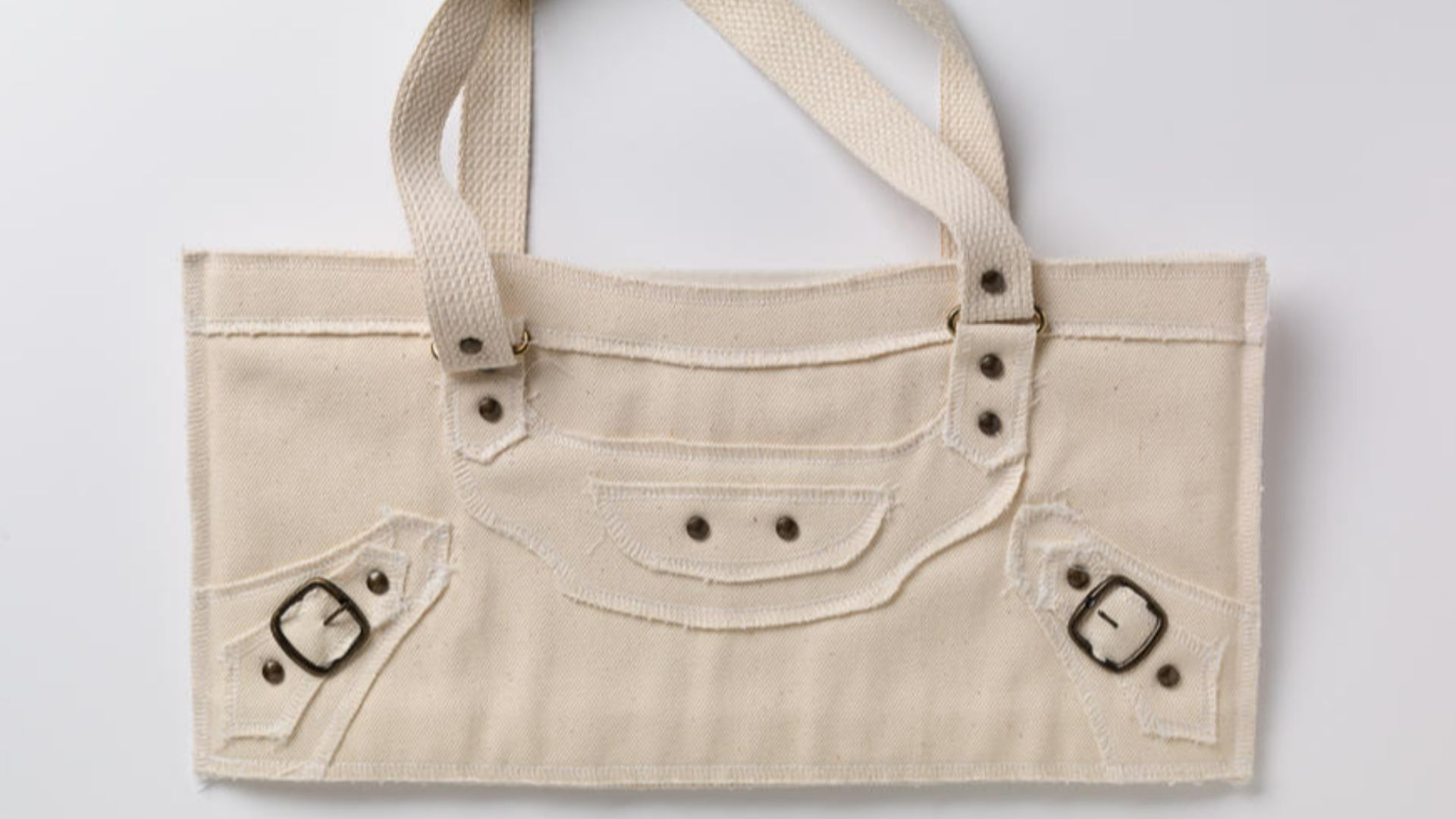 File:Handbag called Balenciaga, designed by Mary Ping, New York, 2007.jpg