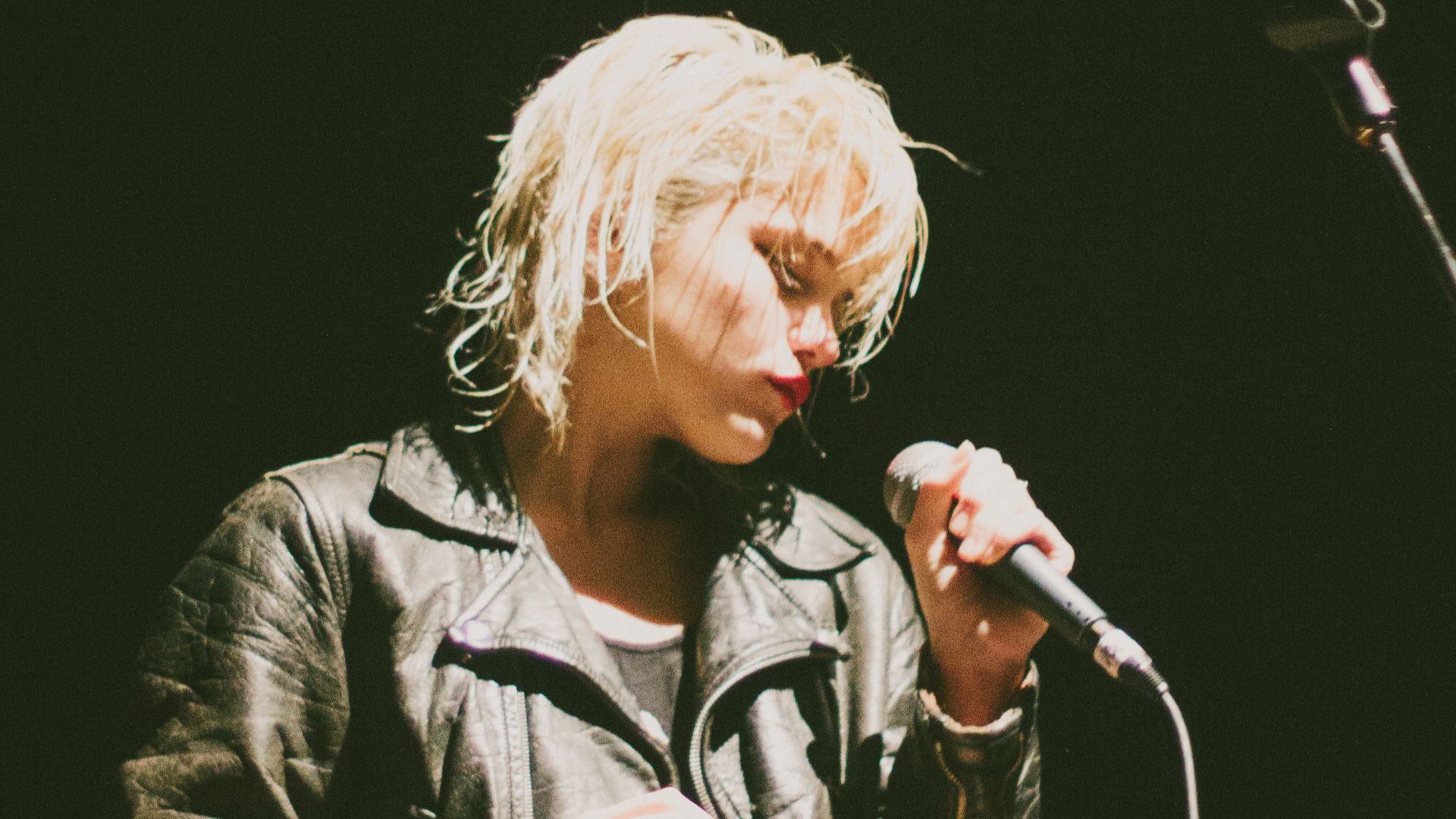 File:Sky Ferreira 2 2013.jpg