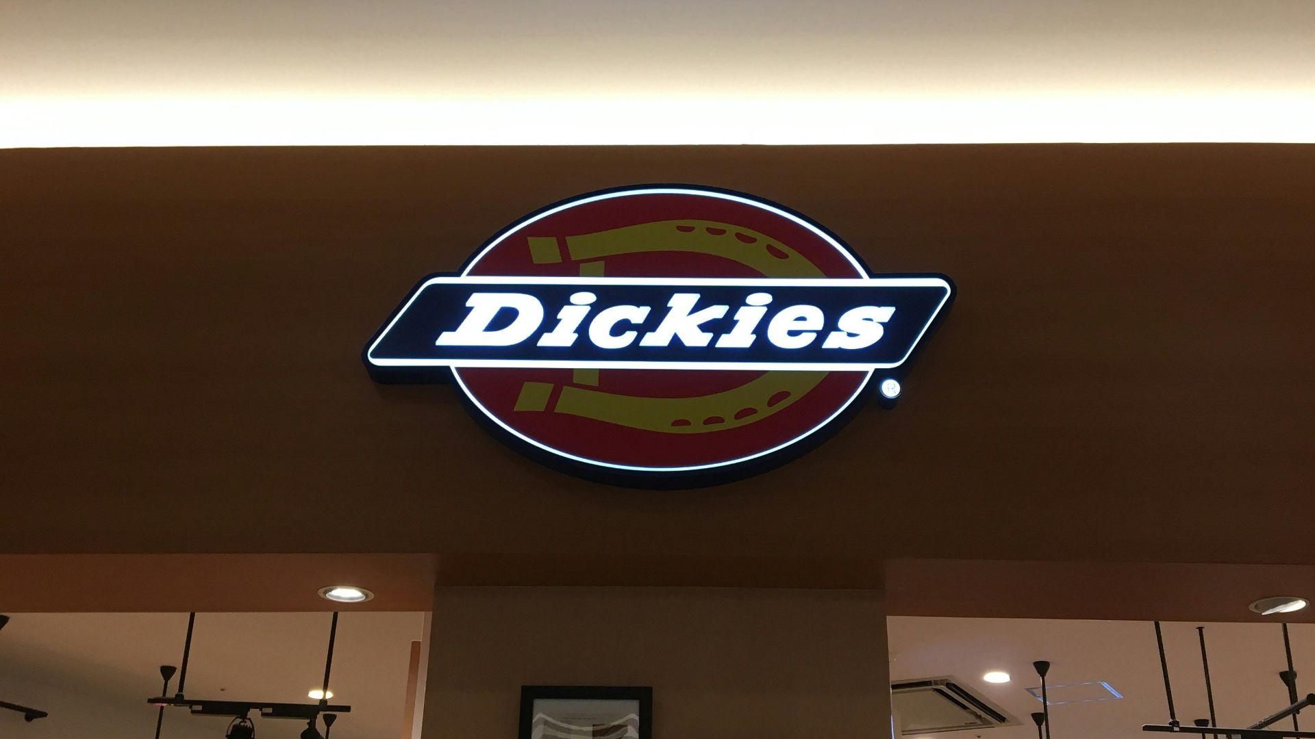 1777907191d6f7d50bb1792289f168e965afe0fccb646b07cb.jpg