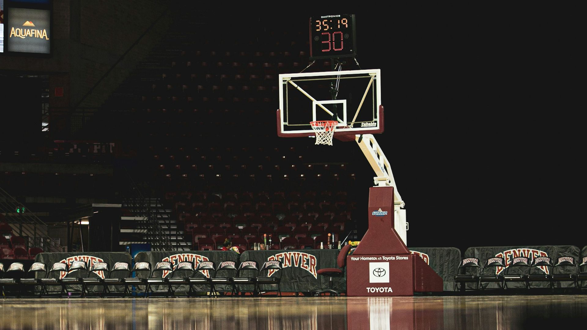 white and red basketball hoop