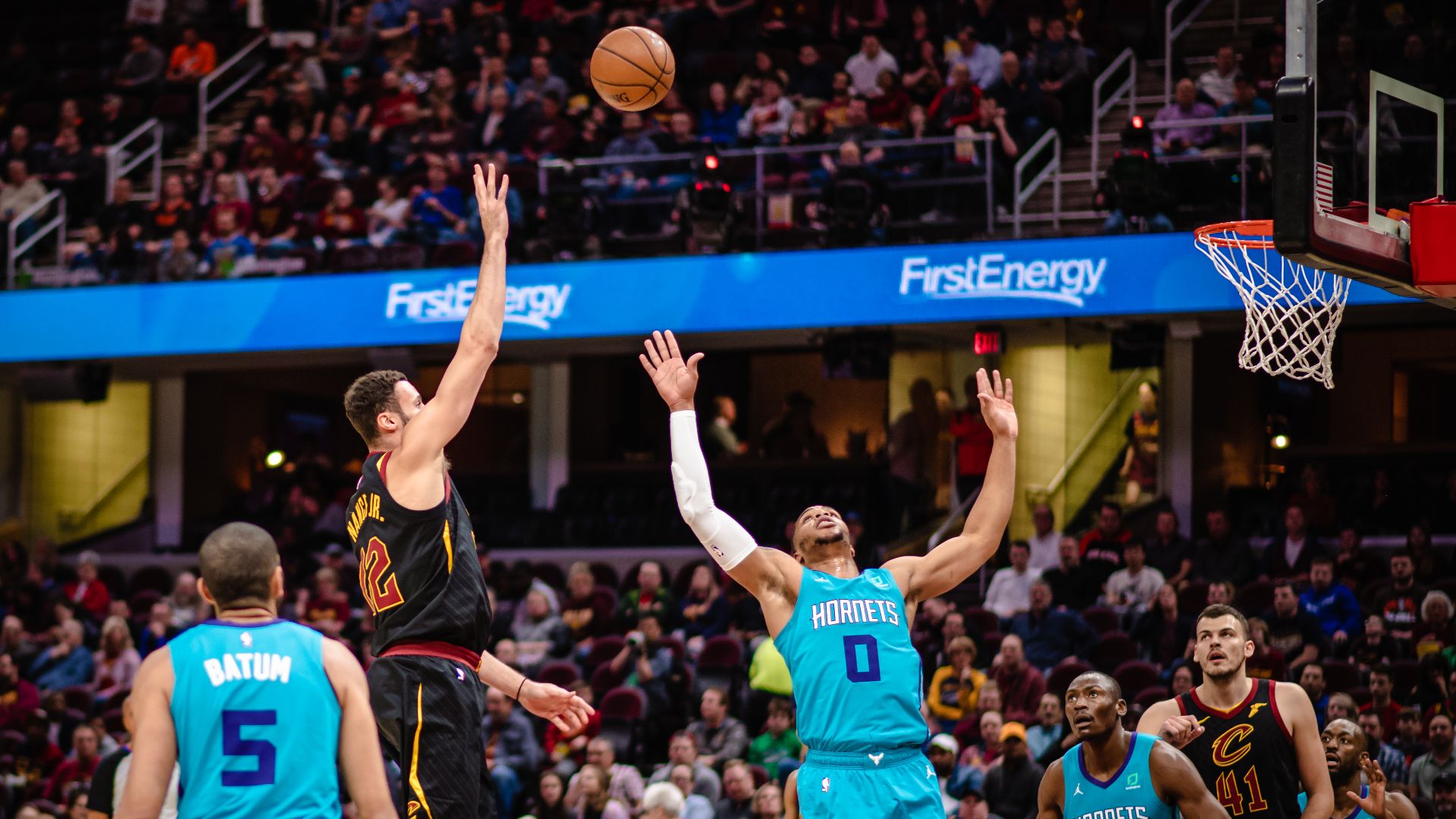 File:Cleveland Cavaliers vs. Charlotte Hornets (32651785827).jpg