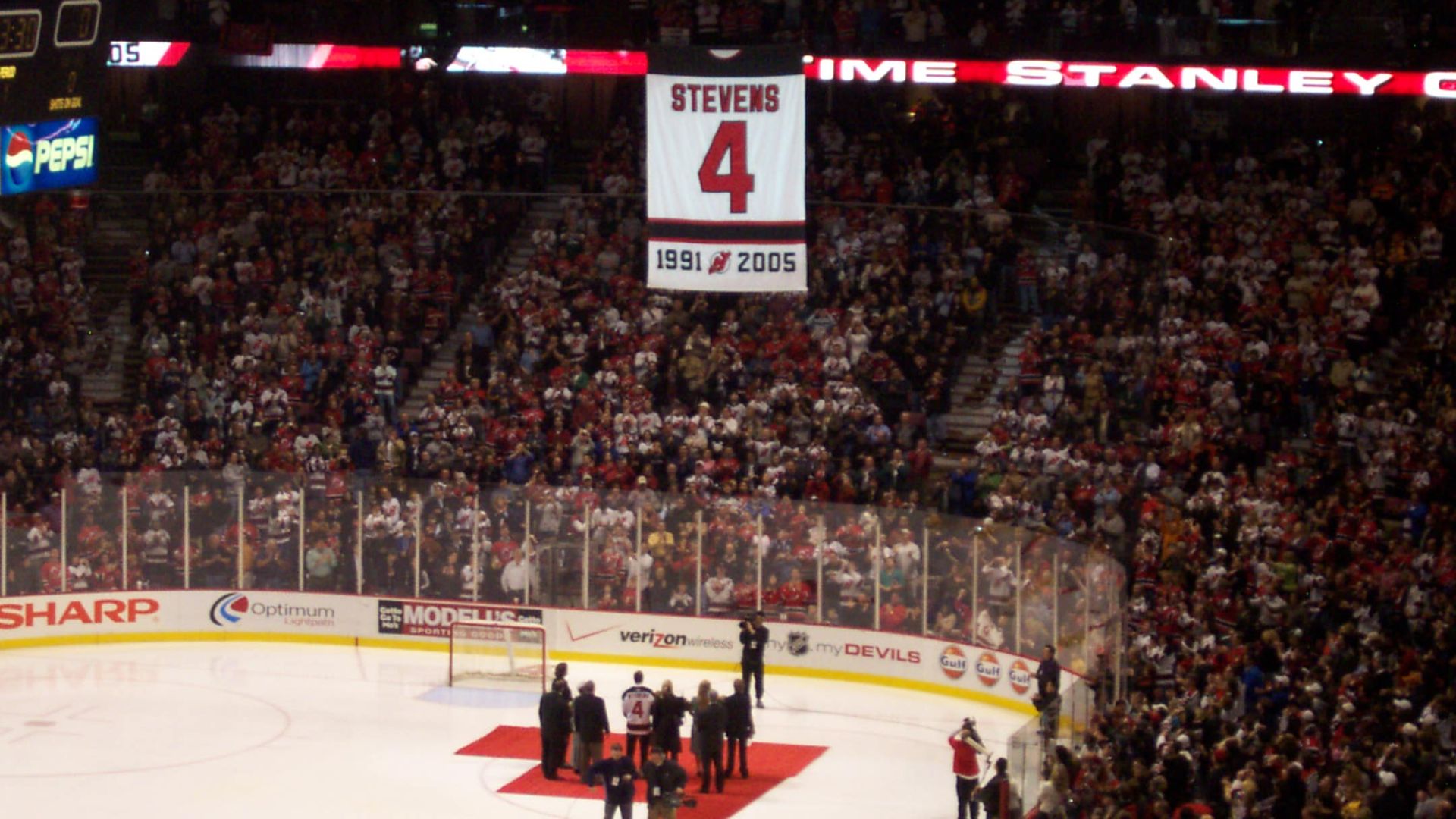 File:Stevens retire.jpg