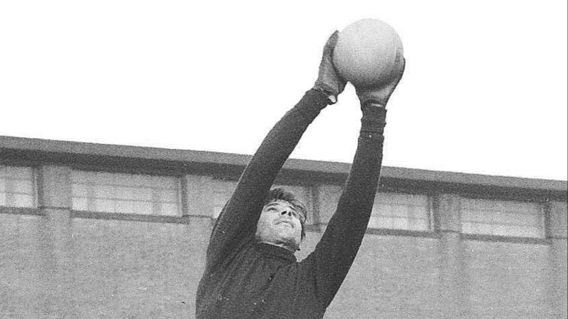 File:Lev Yashin 1960b.jpg