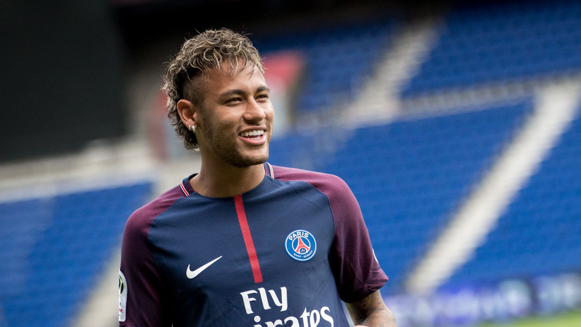 File:Neymar Jr presentation - Press conference for PSG 001.jpg