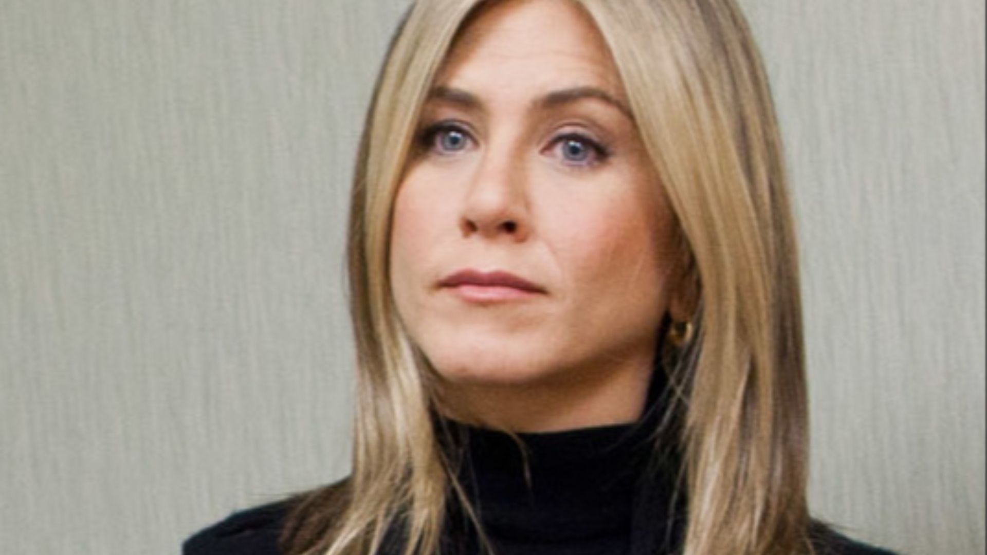File:Jennifer Aniston 2011 (cropped).jpg