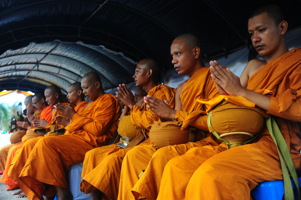 170920-th-buddhist-monks-1000-1527807351515.jpg