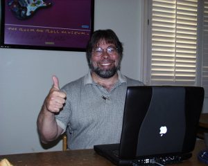Steve_Wozniak_thumbs_up-300x240.jpg
