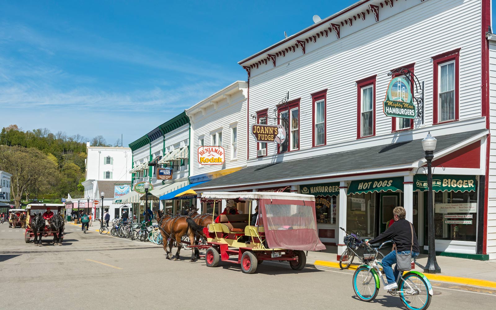 carriage-tours-mackinac-island-mackinac0405-1526508139129.jpg