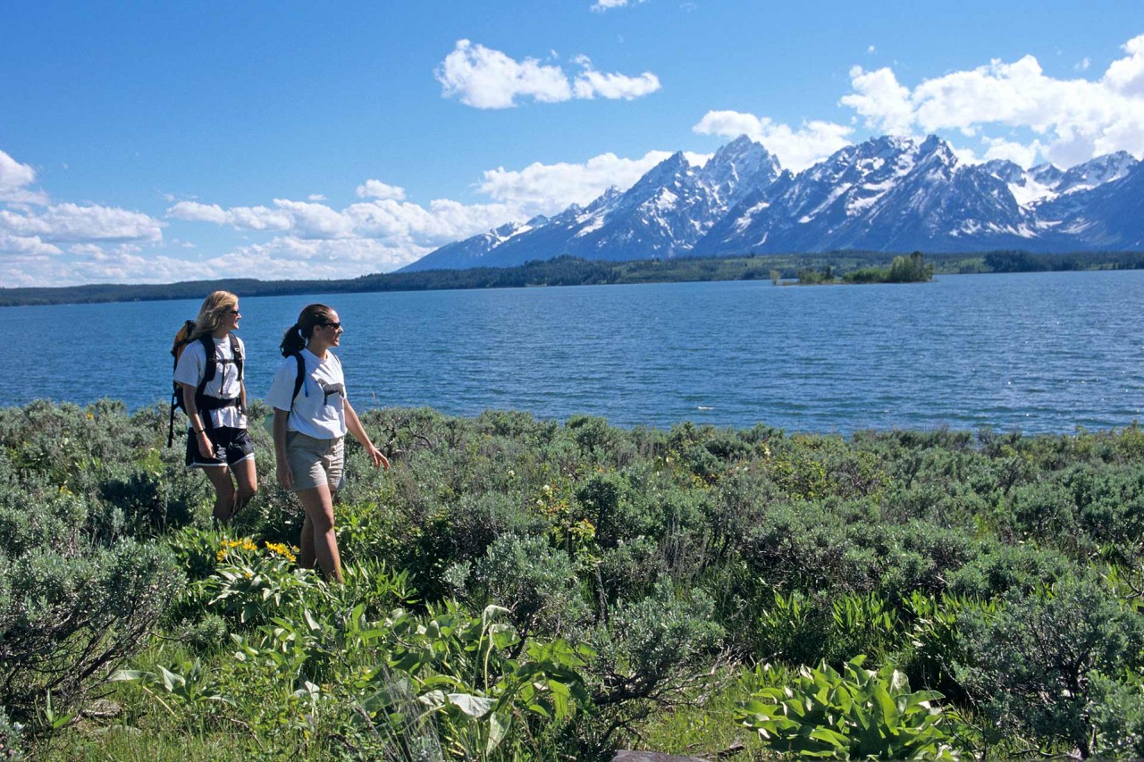 jacksonlake-hiking-7hks1074-1280x853-1527397455194.jpg