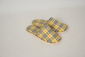 slippers-704705-300x200.jpg