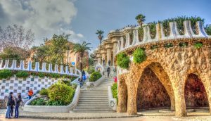 gaudi-1160382_1920-300x172.jpg