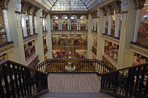 Goerlitz_karstadt_lichthof-300x200.jpg