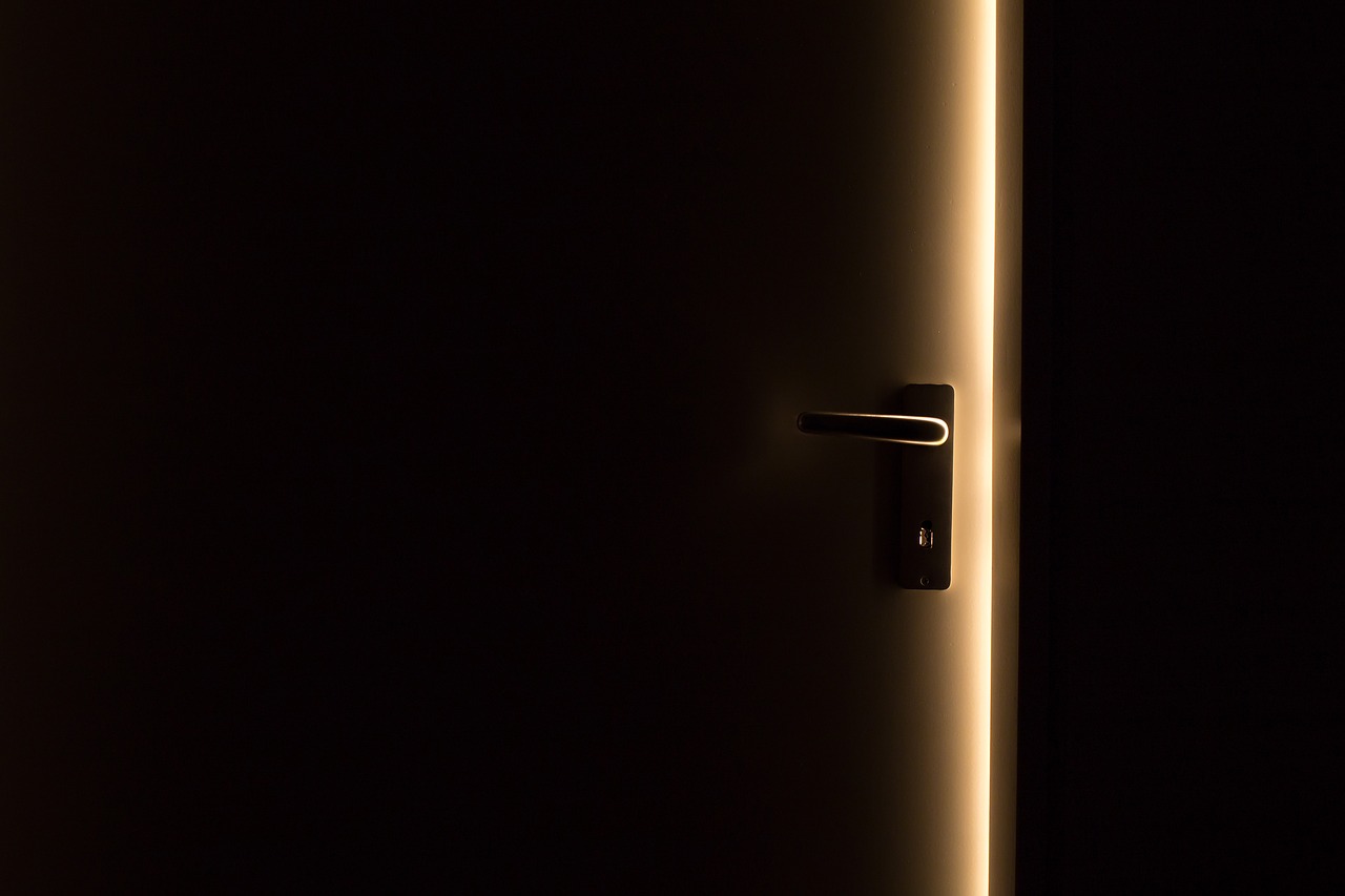 dark-1852985_1280-1542310138265.jpg