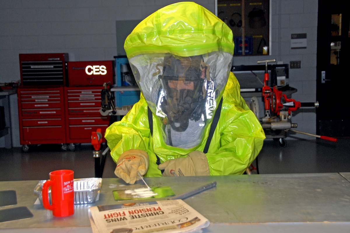 108th_wing_airmen_conduct_hazmat_training_150613-z-zz999-013-1551234500182.jpg