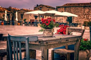 table-3665144-300x199.jpg