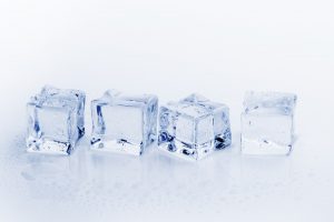 ice-cubes-3506781_1920-300x200.jpg