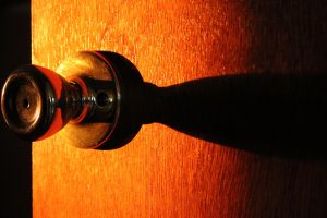 doorknob-948568-300x200.jpg