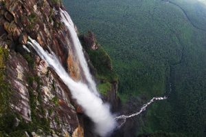 Angel_Falls_in_Venezuela-300x199.jpg