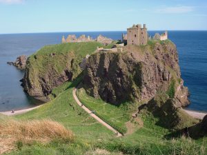Dunnottar_Castle_2-300x225.jpg