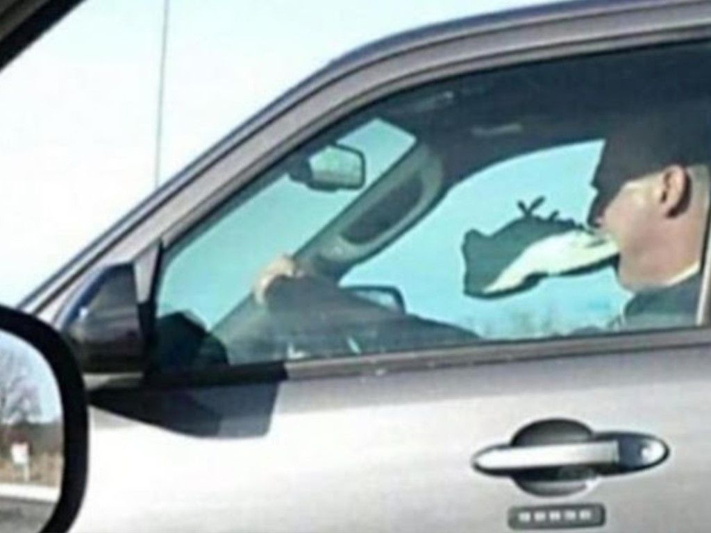 19-Dumb-Moments-Road-Left-People-Speechless-Imgur.jpg.optimal.jpg