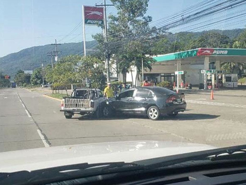 38-Dumb-Moments-Road-Left-People-Speechless-Pinterest.jpg.optimal.jpg